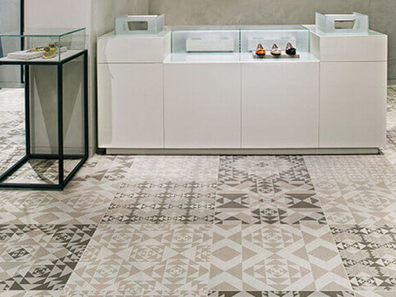 uploads/images/refin/refin-frame-02.jpg